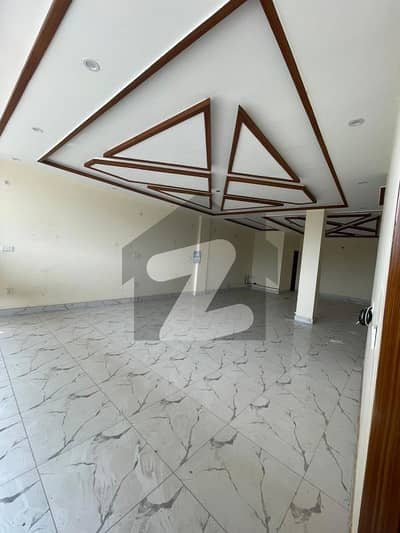 1st floor portion for rent full hall plus attach bathroom for office use