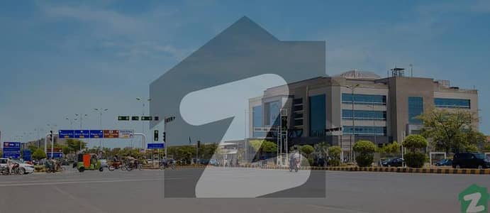 ڈی ایچ اے فیز 6 - بلاک جی فیز 6,ڈیفنس (ڈی ایچ اے),لاہور میں 1 کنال رہائشی پلاٹ 6.5 کروڑ میں برائے فروخت۔
