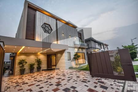 10 Marla Modern Design Full Luxury House For Sale In Paragon City Lahore.