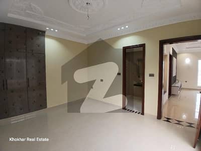 Paragon City 1-Kanal Brand New House Is Availble For Sale On Main Boulevard