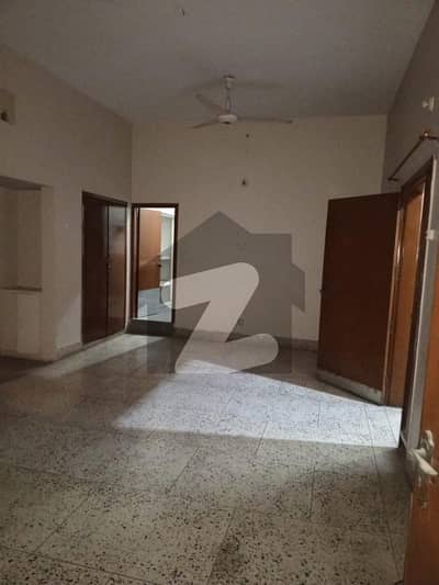 1st Floor 600 Yards 3 Bed Dd Portion For Rent In Block A
