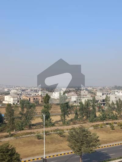 8 Marla Commercial main Road