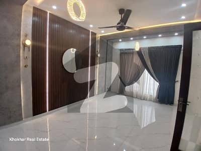 10 marla Beautiful Modern House