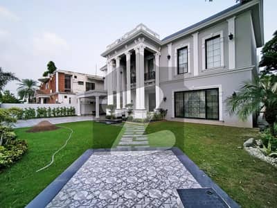 1 KANAL VICTORIAN DESIGN LUXURY VILLA FOR SALE NEAR TO RAYA FAIR WAYS