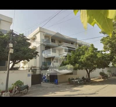 4Bed d d Flat available for Rent in Clifton Block 5