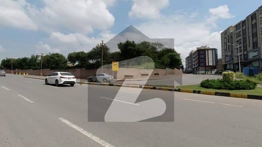 بحریہ ٹاؤن فیز 8 - سفاری ہومز بحریہ ٹاؤن فیز 8,بحریہ ٹاؤن راولپنڈی,راولپنڈی میں 5 مرلہ رہائشی پلاٹ 75.0 لاکھ میں برائے فروخت۔