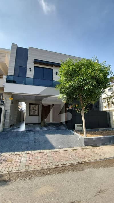 Ideal House For Sale In Top City 1