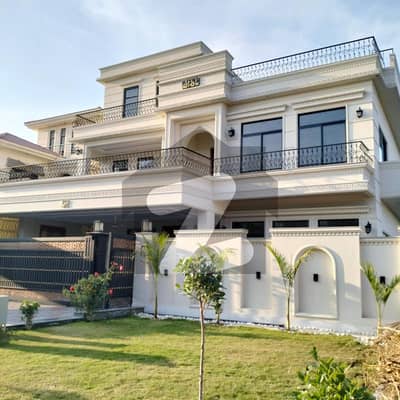 جی ۔ 13/2 جی ۔ 13,اسلام آباد میں 7 کمروں کا 1 کنال مکان 16.5 کروڑ میں برائے فروخت۔