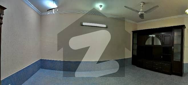 10 Marla Upper Portion Available For Rent