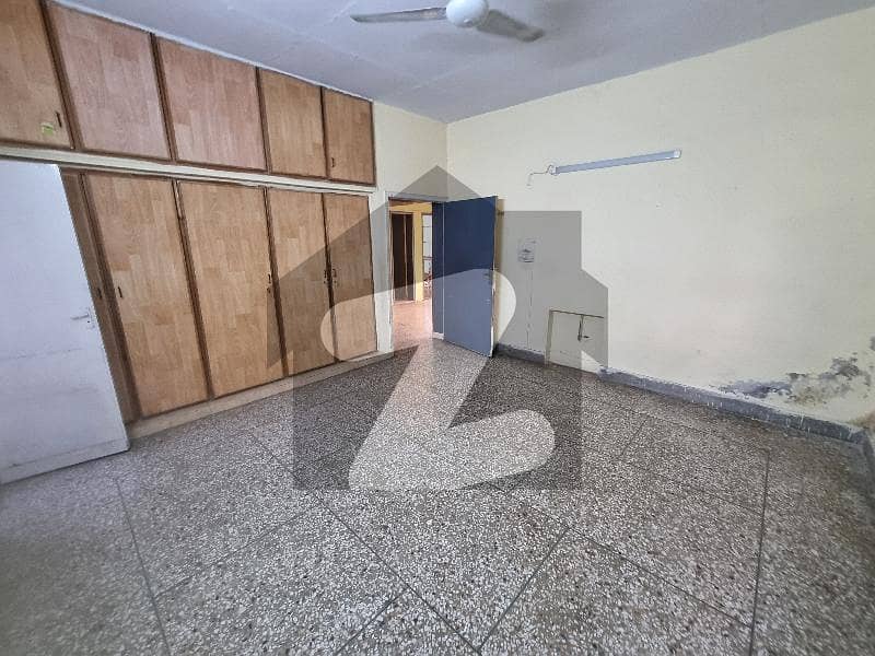 Prime Location 2 Bed Upper Portion Available For Rent Prime Location 2 Bed Upper Portion Available For Rent