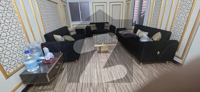 پی ای سی ایچ ایس بلاک 3 پی ای سی ایچ ایس,جمشید ٹاؤن,کراچی میں 4 کمروں کا 11 مرلہ بالائی پورشن 7.3 کروڑ میں برائے فروخت۔