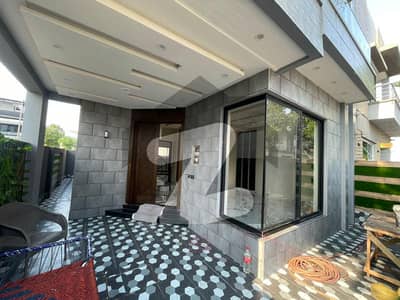 5 Marla Modern house available for sale in DHA 11 rahber