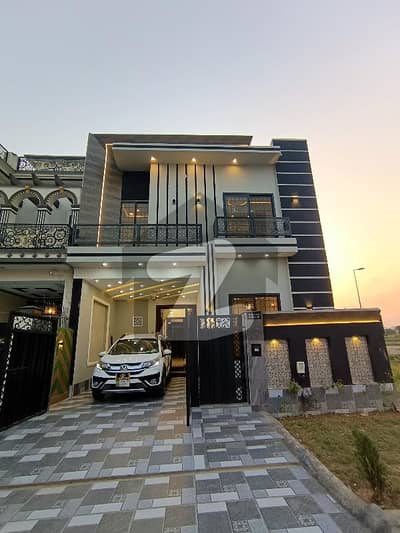 سٹی ہاؤسنگ سوسائٹی سیالکوٹ میں 4 کمروں کا 5 مرلہ مکان 2.25 کروڑ میں برائے فروخت۔