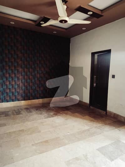 Fainal Rent hai No bargaining 2 bed dd in Gulshan-e-Iqbal Block 14 best agha khan & Liaquat national staff and doctors & Gas company employee