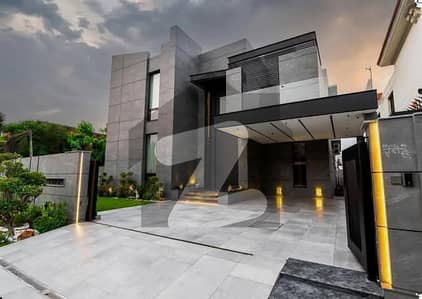 2 KANAL ELEGANT AND FULLY MAINTAINED SUPER HOT LOCATED BUNGALOW IS AVAILABLE IN THE BEST BLOCK OF DHA PHASE 1 LAHORE.
