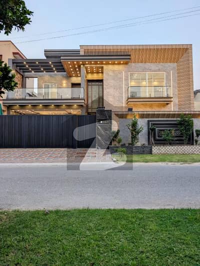 26 Marla Corner 3 Side Open With Boundary Wall
