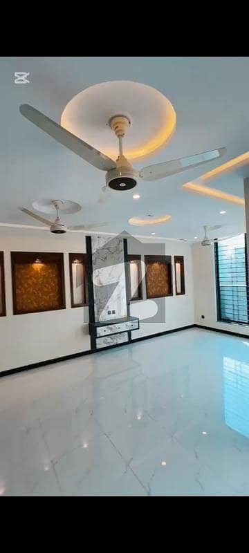 Multi Gardan B17 5 Marla portion House For Rent