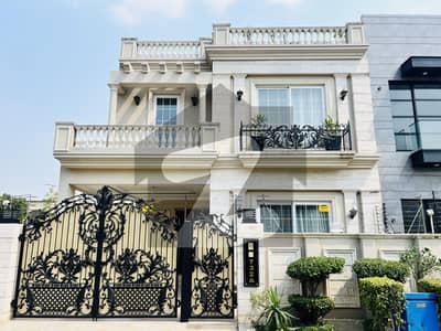 8 MARLA FULL FURNISHED HOUSE FOR RENT DHA 9 TOWN