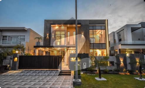 1 KANAL ELEGANT AND FULLY MAINTAINED SUPER HOT LOCATED BUNGALOW IS AVAILABLE IN THE BEST BLOCK OF DHA PHASE 3 LAHORE.