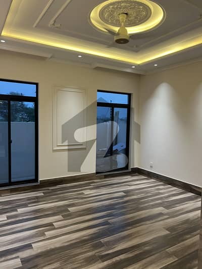 10 Marla Brand New Modern House For Sale