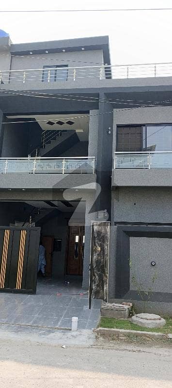 نشیمنِ اقبال فیز 2 نشیمنِ اقبال,لاہور میں 4 کمروں کا 5 مرلہ مکان 2.19 کروڑ میں برائے فروخت۔