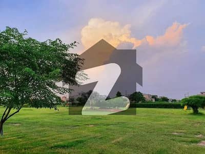 5 knal plot for sale Corner main road, Chinar Court