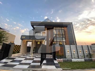 10-Marla House Available For Rent In Rafi Block Sector E Bahria Town Lahore