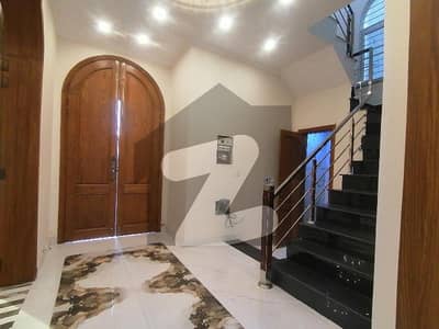 Own A On Excellent Location House In 10 Marla Izmir Town For Sale