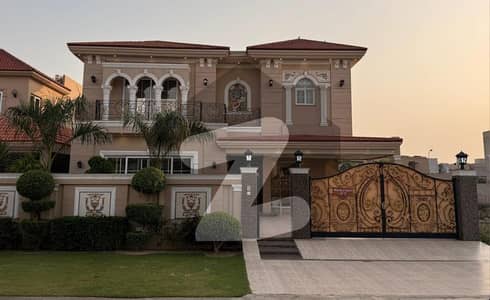ڈی ایچ اے فیز 6 ڈیفنس (ڈی ایچ اے),لاہور میں 5 کمروں کا 1 کنال مکان 11.0 کروڑ میں برائے فروخت۔