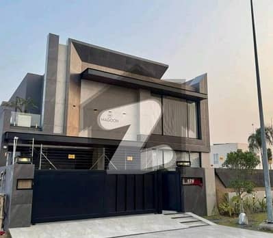 ڈی ایچ اے فیز 8 ڈیفنس (ڈی ایچ اے),لاہور میں 5 کمروں کا 1 کنال مکان 16.25 کروڑ میں برائے فروخت۔