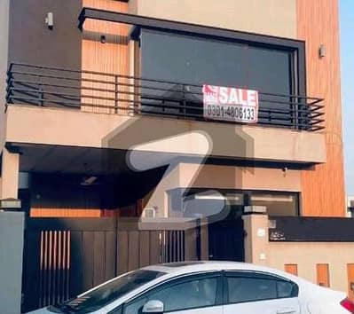 BRAND NEW 5-MARLA ELEGANT AND SUPER HOT LOCATED BUNGALOW IS AVAILABLE IN THE BEST BLOCK OF DHA LAHORE.