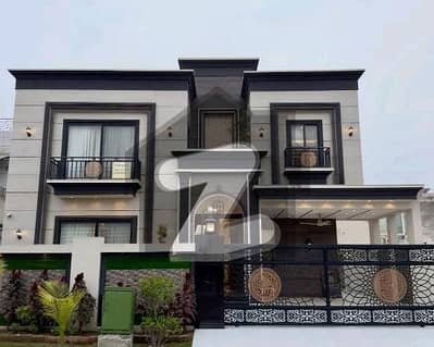 FULLY FURNISHED 1 KANAL BUNGALOW ON MAIN BOULEVARD DHA PHASE 6