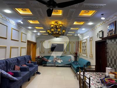 جوہر ٹاؤن فیز 1 - بلاک ایف2 جوہر ٹاؤن فیز 1,جوہر ٹاؤن,لاہور میں 5 کمروں کا 12 مرلہ مکان 2.4 لاکھ میں کرایہ پر دستیاب ہے۔