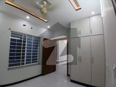 9 Marla Beautiful Corner Ground Portion For Rent In G14.4.