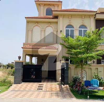5 MARLA ELEGANT AND FULLY MAINTAINED SUPER HOT LOCATED BUNGALOW IS AVAILABLE IN THE BEST BLOCK OF DHA LAHORE.