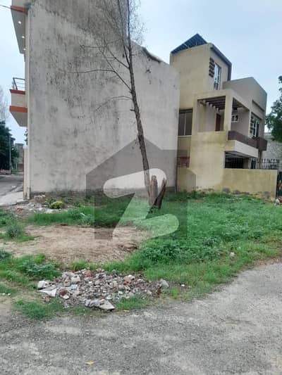 4.5 Marla Corner Plot ( At best location) Available For Sale at saddat college town cooperative housing society