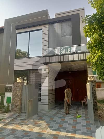 5 Marla Brand New House In Aa Block @ Very Reasonable Price