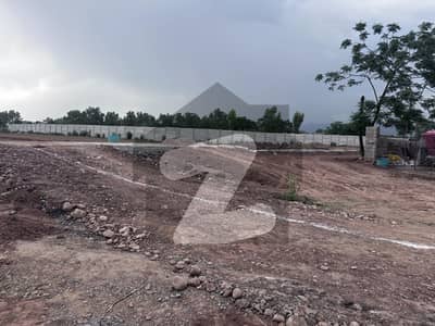 10 Kanal Plot For Sale Park Road, Islamabad (Near King Hamad Nursing University)