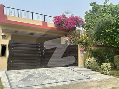 چنار باغ لاہور میں 3 کمروں کا 1 کنال مکان 2.7 کروڑ میں برائے فروخت۔