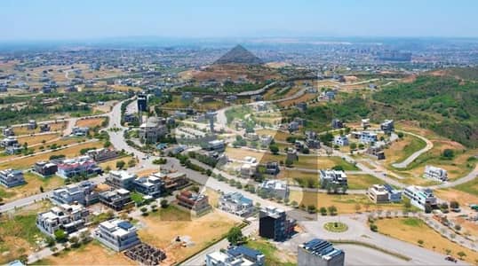 DHA PHASE 5 SECTOR F STREET 7 PLOT ON CALL SOUTH FACE LEVEL GOOD LOCATION