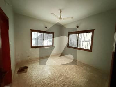 200 Square Yard Bungalow Available For Sale In Gulistan E Jauhar