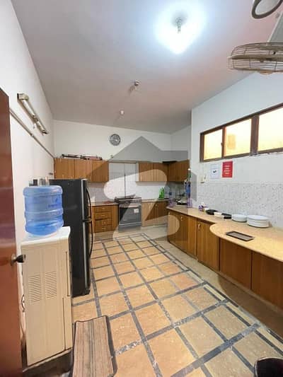 600 square yard Bungalow Available For Sale in Gulistan e jauhar
