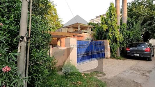 Never To Miss This Opportunity At Main Lahore Cantt Top Location 1 Kanal Plot At Habib Road Walking Distance From Tufail Road