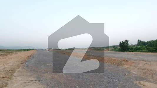 سی سوالہ اسلام آباد میں 1 کنال رہائشی پلاٹ 2.15 کروڑ میں برائے فروخت۔