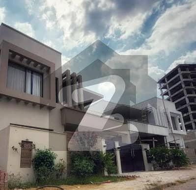 Prime Location 272 Square Yards House In Beautiful Location Of Bahria Town - Precinct 1 In Karachi