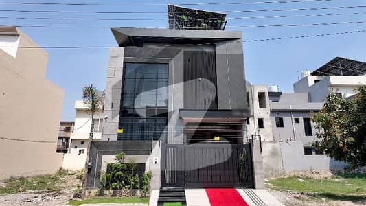 5 Marla Luxury House Available For Sale