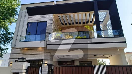 10 MARLA DOUBLE STOREY LEVISH HOUSE FOR SALE AT IDEAL LOCATION OF M-5 LAKE CITY