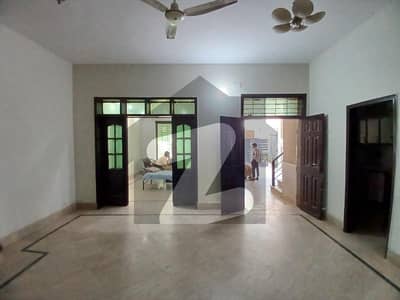 8 Marla Lower Portion Available in H1 Block Johar Town Near Emporium Mall Canal Road Lahore