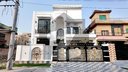 سینٹرل پارک ۔ بلاک جی سینٹرل پارک ہاؤسنگ سکیم,لاہور میں 5 کمروں کا 10 مرلہ مکان 4.0 کروڑ میں برائے فروخت۔