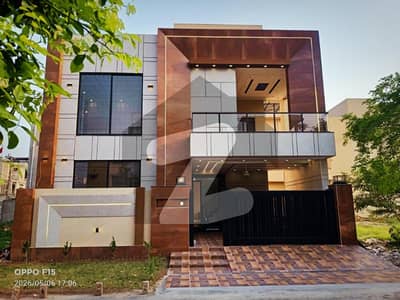 10 MARLA BRAND NEW MODERN HOUSE FOR SALE IN CLOSE TO NFC SOCIETY